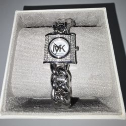 MICHAEL KORS WATCH...!!!