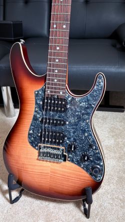 GTRS SL810 Smart Guitar with built in fx