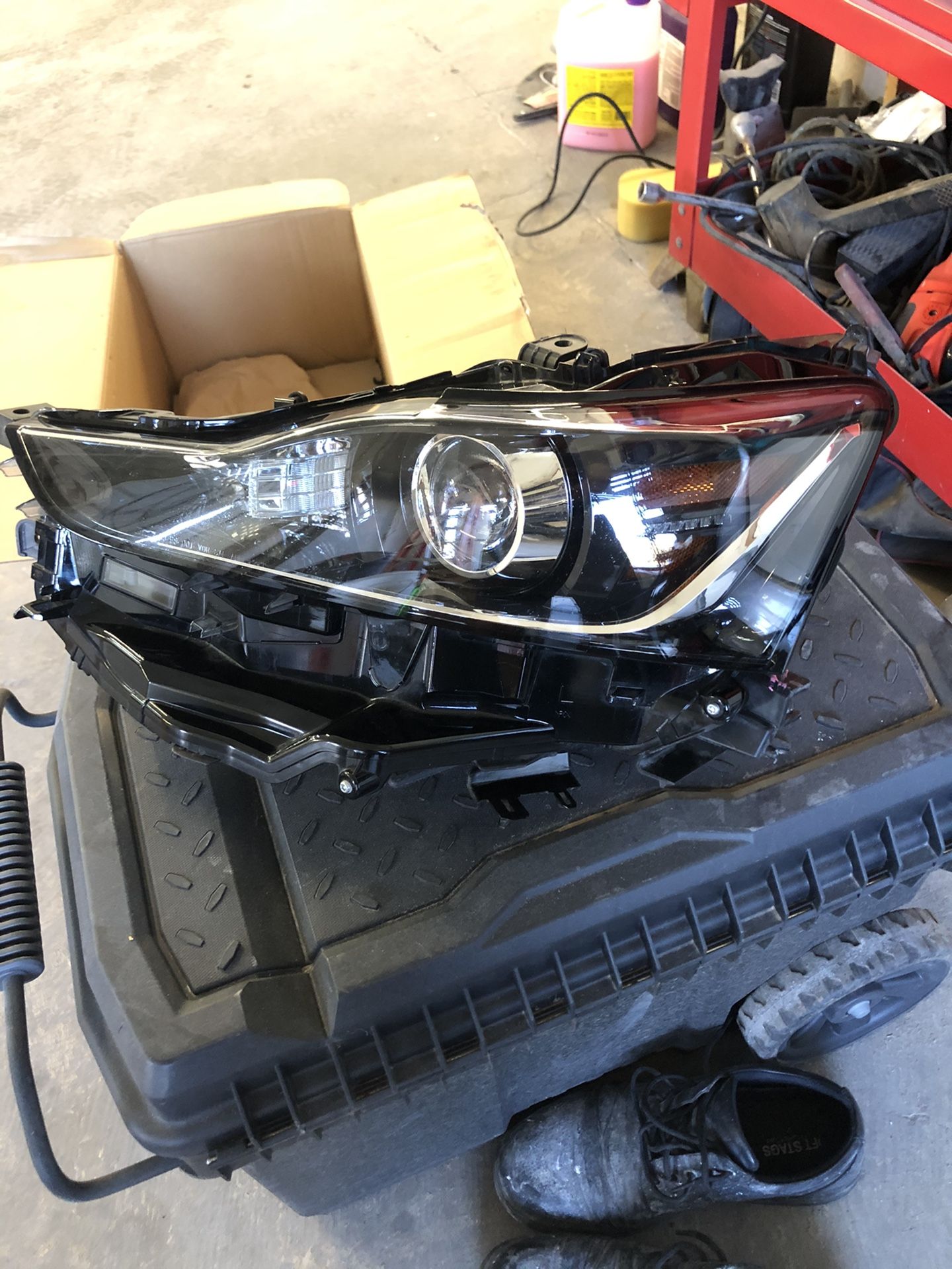 Lexus IS 200t,300 and 350 light 2016-2019