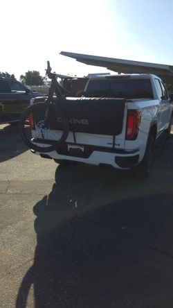 Dakine tailgate pad
