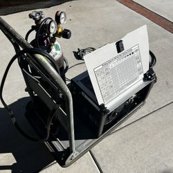 Hobart 190 220v Welding Machine with Gas Tank — Semi New