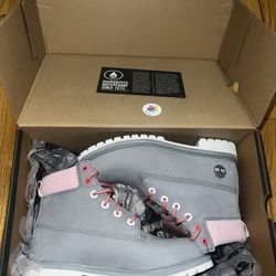 Grey Nubuck Pink Timberland 🌸( One Of A Kind)