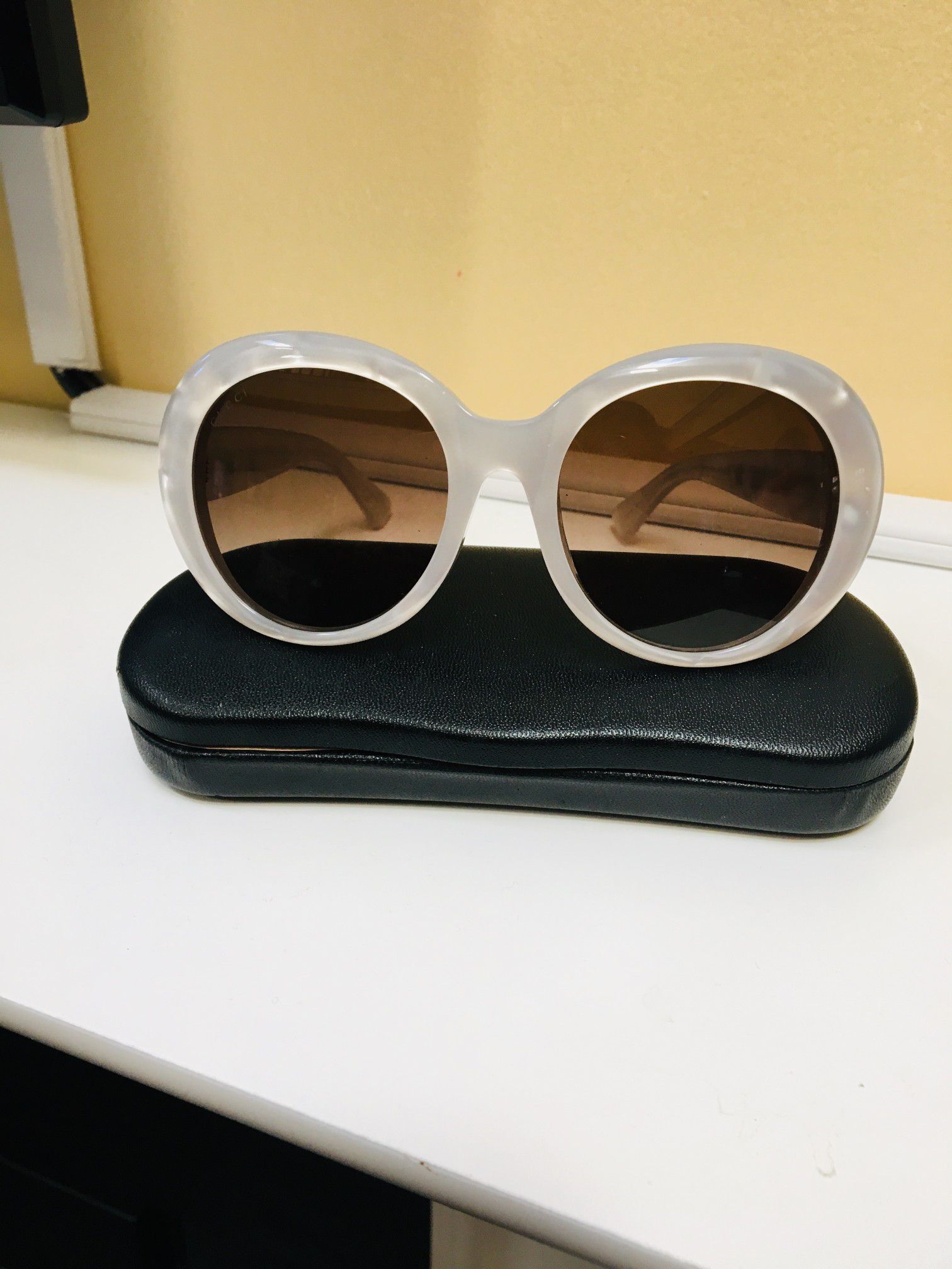 Pearl White Gucci Sunglasses