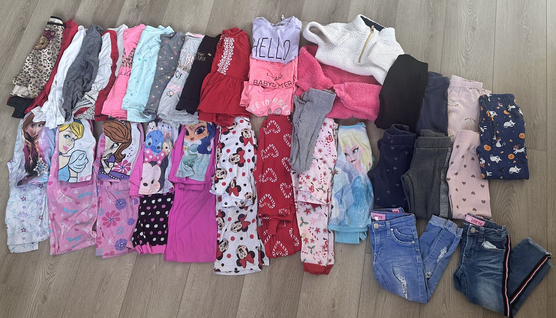 4/5 Winter Clothes Lot