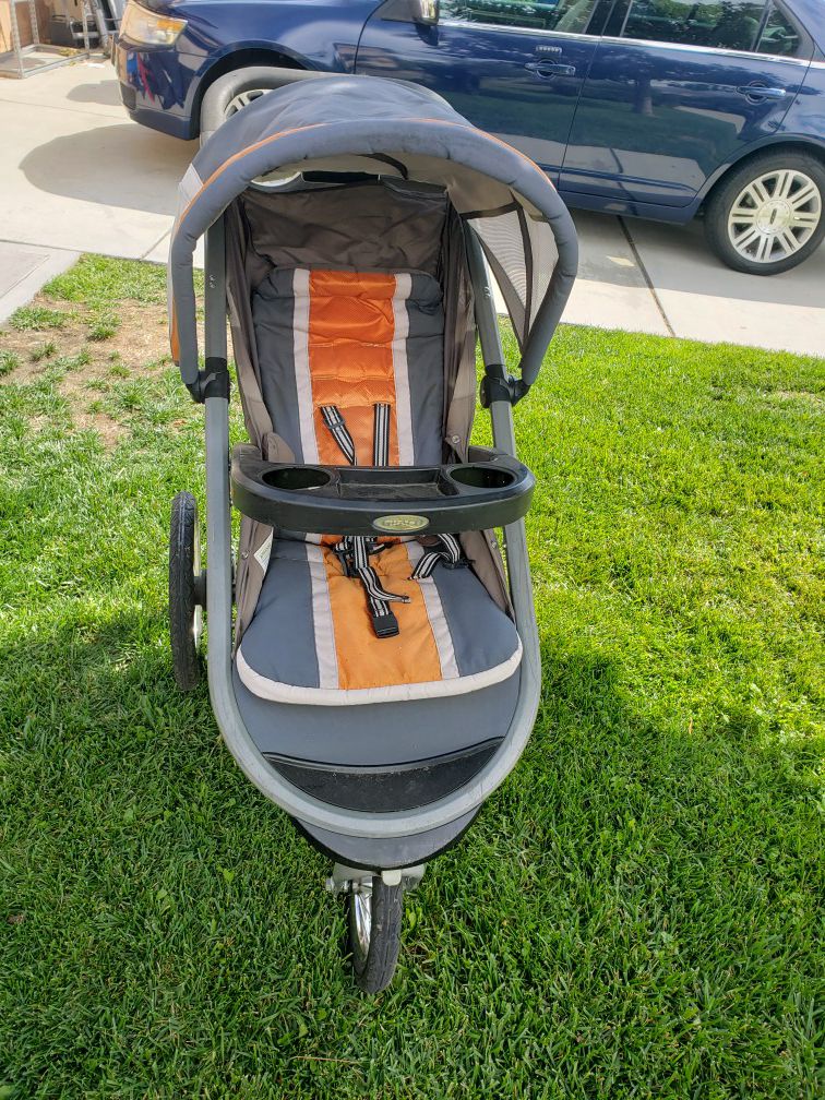 Jogging Stroller...... $18 serious buyers only. Contact me when ready to pick up. Sorry no holds