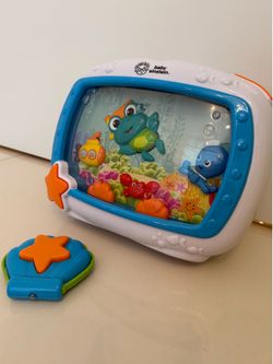 Baby crib music box with remote