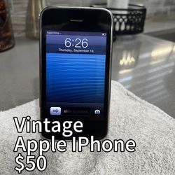 Apple iPhone 3GS  32Gb For  AT&T