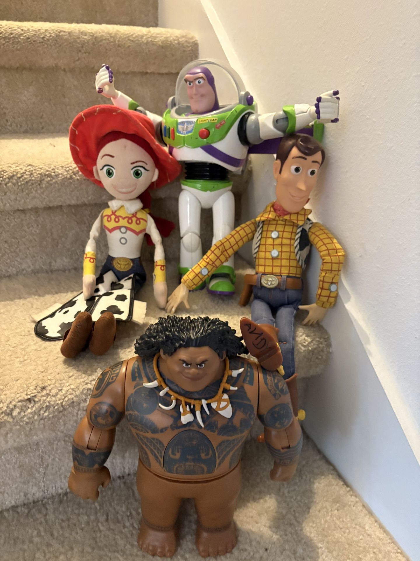 Bundle 4 Disney Pixar 15" Talking Buzz Woody  Pullstring Jessie & Maui Doll