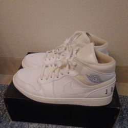 Air Jordan 1 Mid Retro Size 13 Pure White Concords