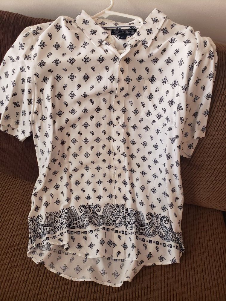 American rag button up brand new never worn size large