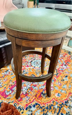 Set of 4 Swivel Bar Stools (Free Delivery)