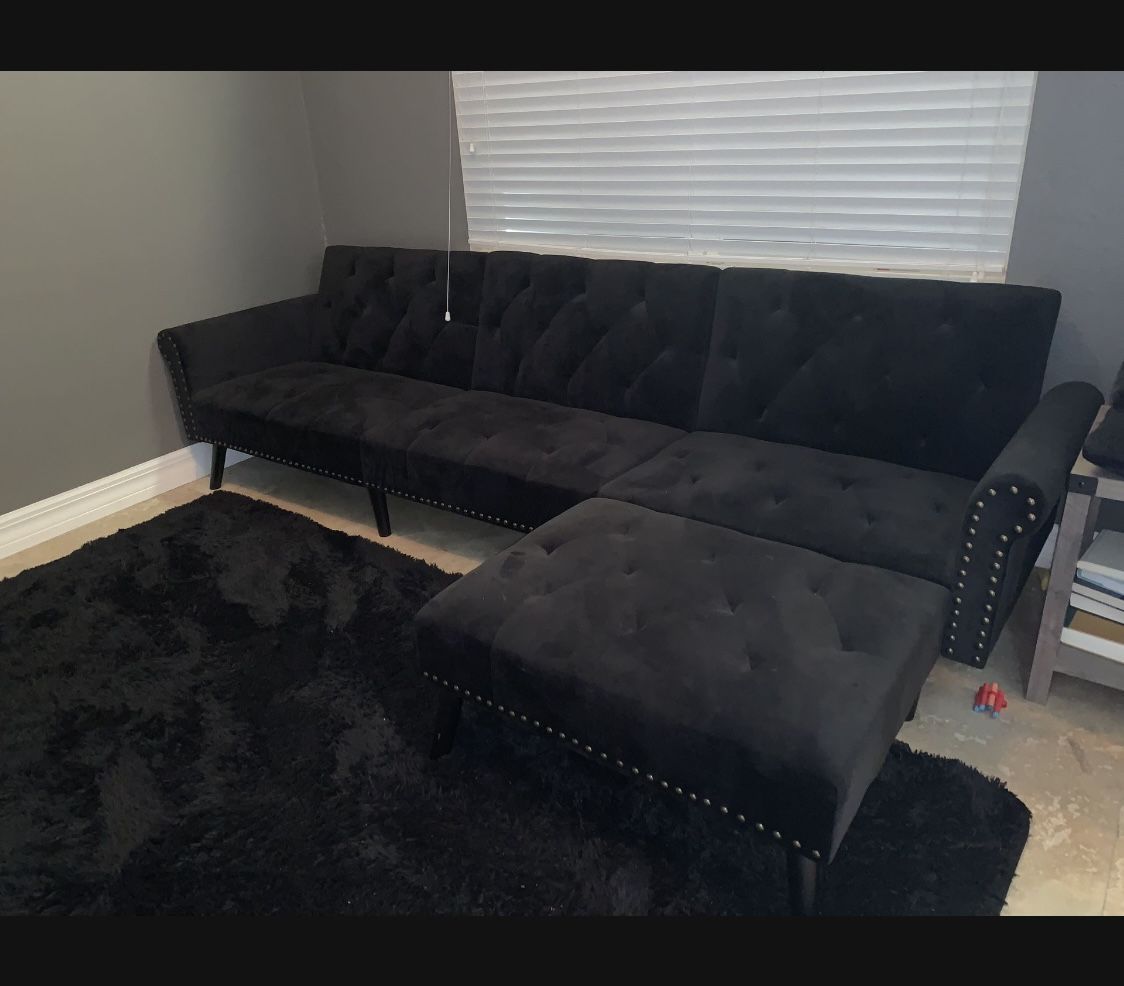 Black Sectional Couch 