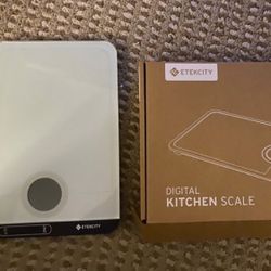 Etekcity digital kitchen scale.