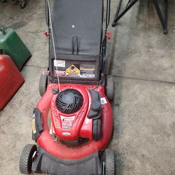 Troy Built Mower With Bag 