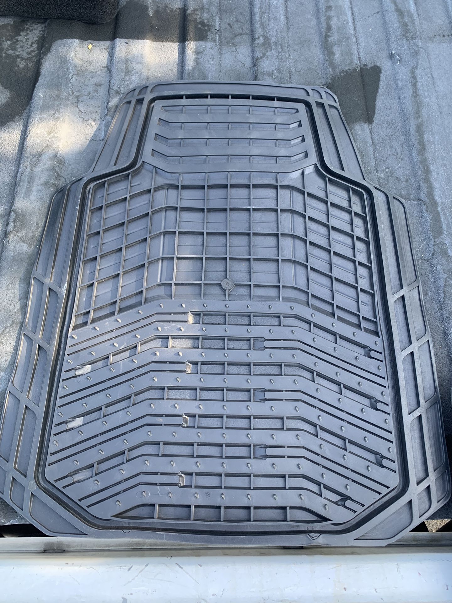Car / Truck Rubber Mats Like New
