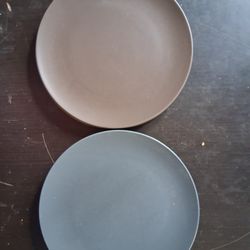 4 Ikea Plates brown & Gray