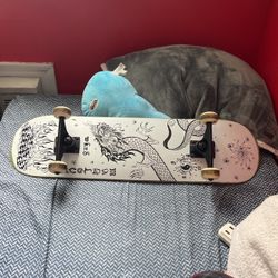 Dragon Skateboard 7.5 Pre Built