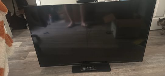 45 inch flat screen TV with stand and remote