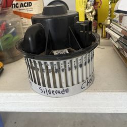 2000 CHEVY  Silverado Fan