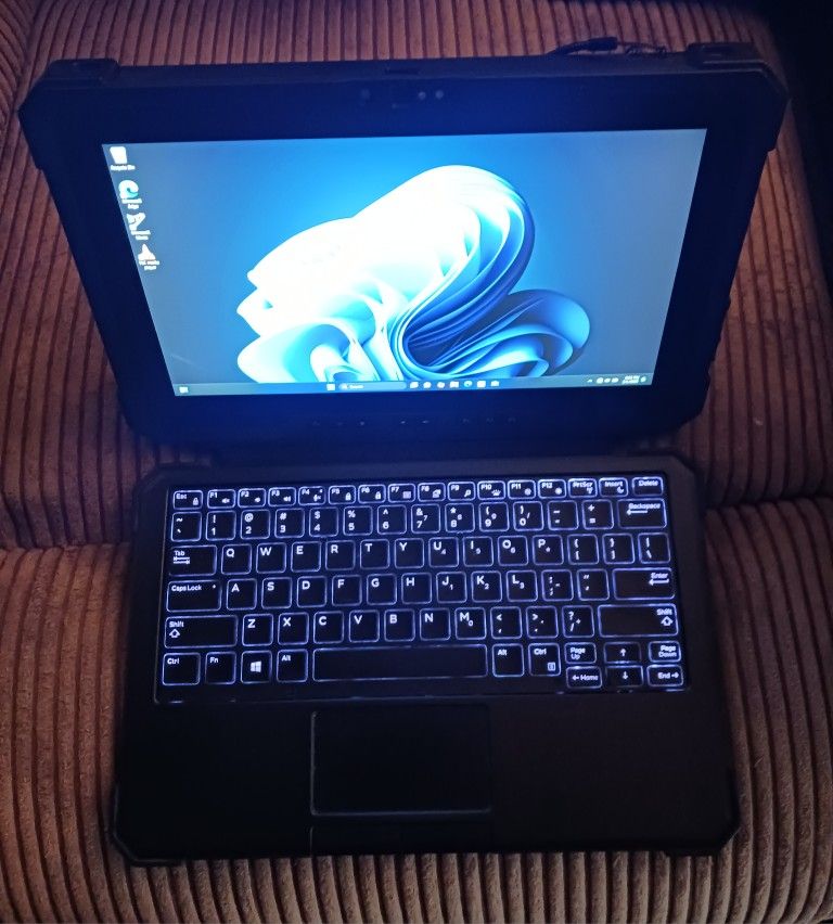 Full Rugged TouchScreen Dell 2 In 1 Laptop/Tablet Intel Core i5 8th Gen 16 GB RAM 512 GB SSD 3 Webcams Windows 11 Professional OS