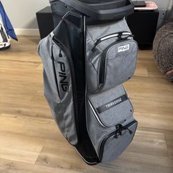 Like new Ping Traverse cart bag