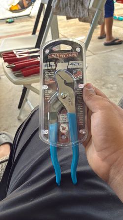 Tongue groove pliers