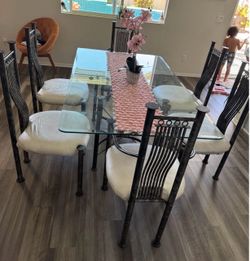 Table with 6 chairs