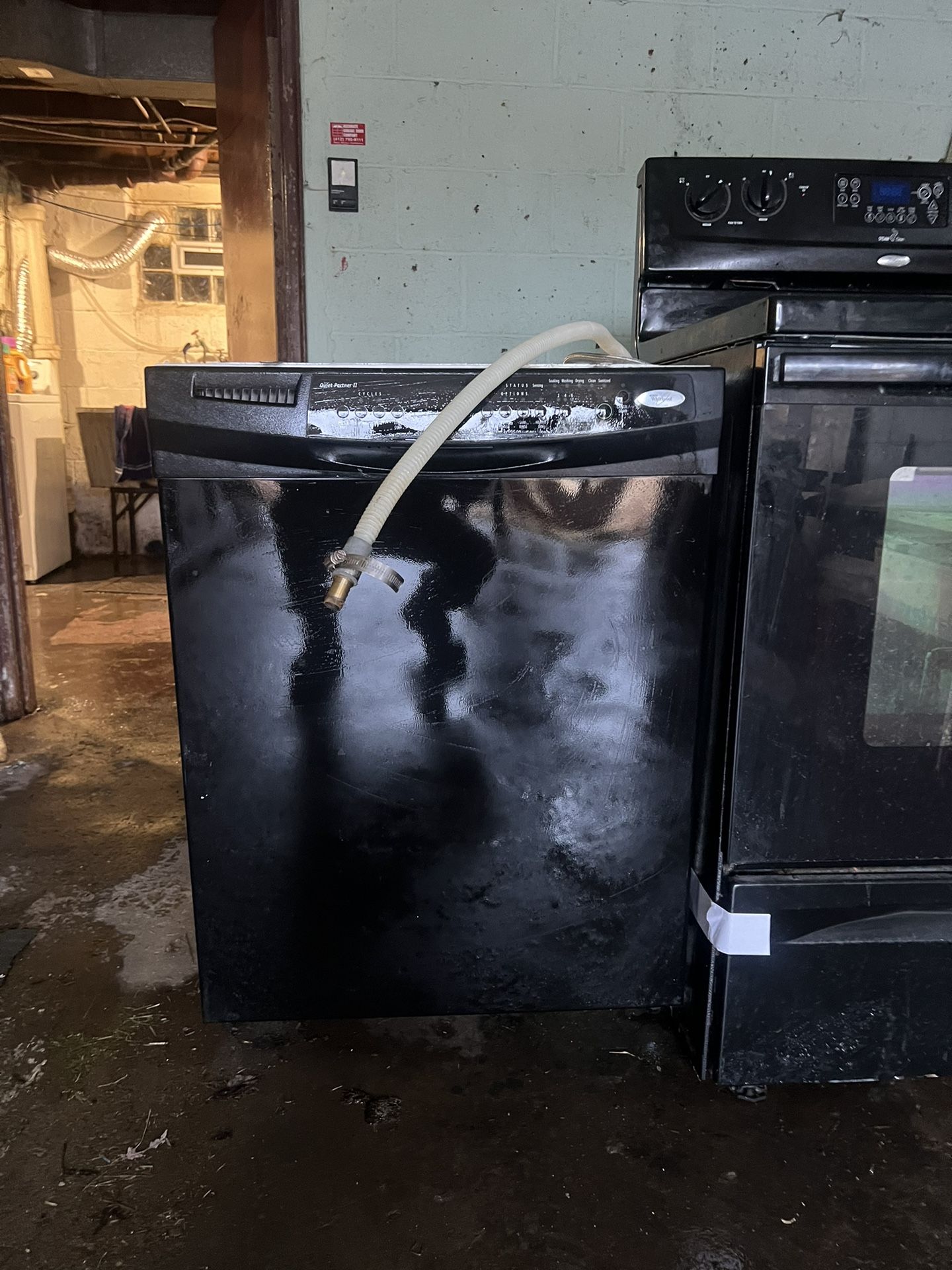 Dishwasher Whirlpool Black