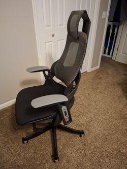 Uplift Desk Pursuit Ergonomic Chair
