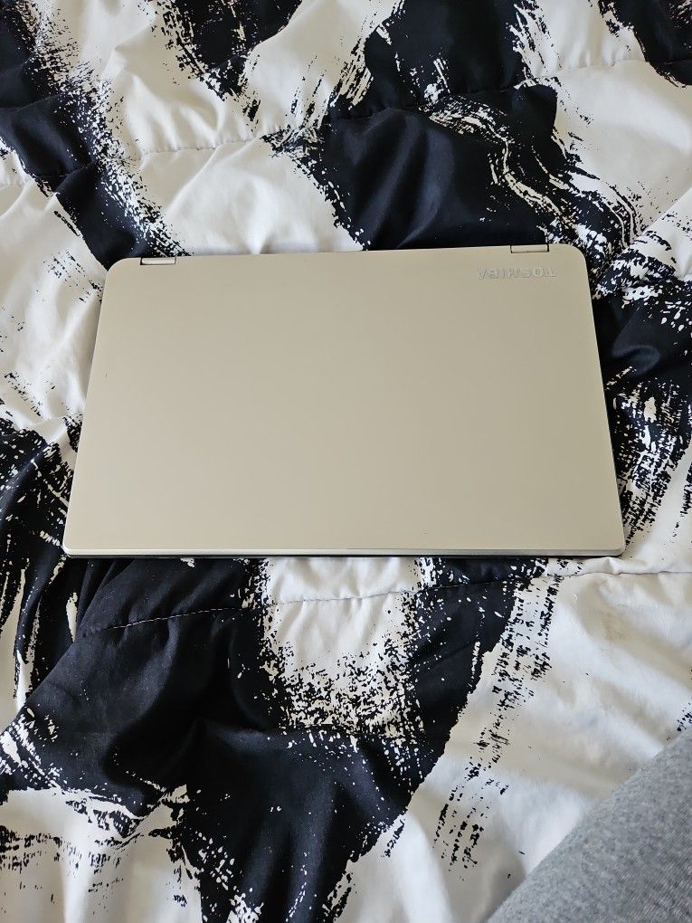 Toshiba Satellite Radiua Laptop