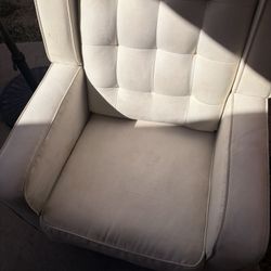 Nursing/Rocking Chair