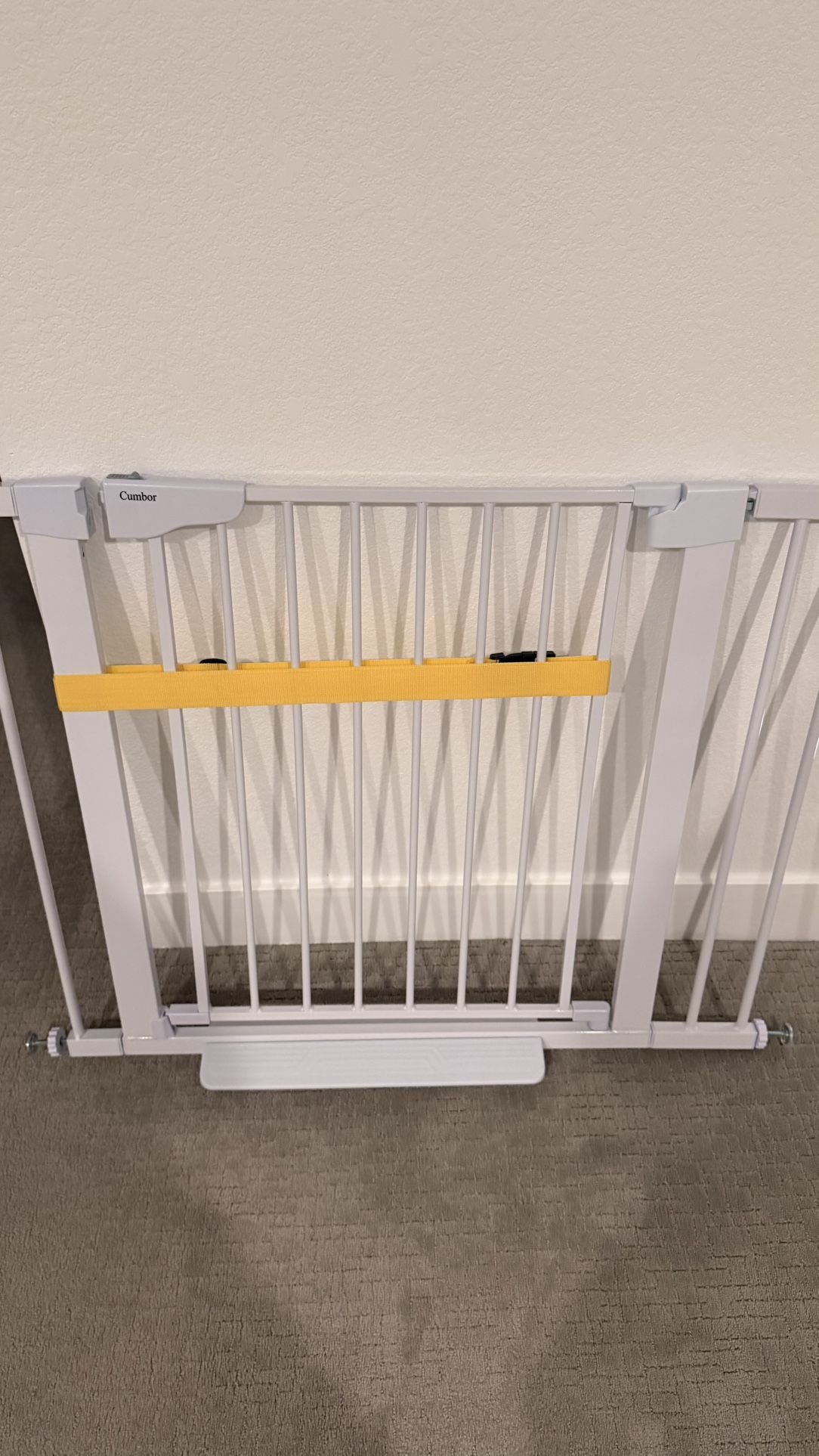 Cumbor 29.7-40.6" Baby Gate