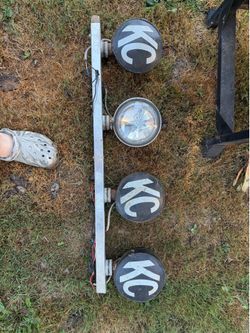 Kc lights for vehicle