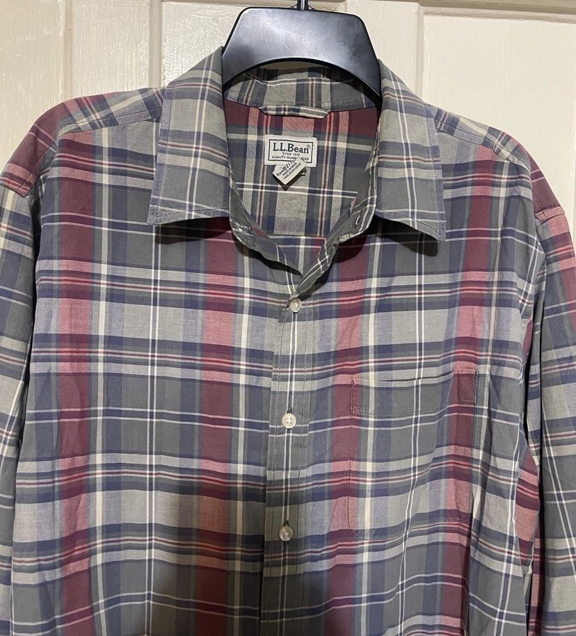 L.L.Bean buttons up men’s shirts size L 100% cotton