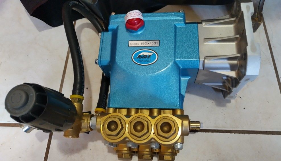 BRAND NEW PRESSURE WASHER PUMP BY CAT MODEL#: 66DX40GG1 4000PSI AT 4GPM