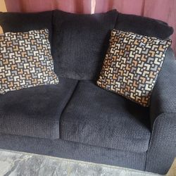 Loveseat 