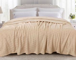 King Size, Geometric Pattern, Cozy Microfiber Blanket , (Apricot)
