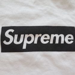 T-Shirt Supreme Paris Box Logo Tee White SS16 Men's Medium for Sale in Fort  Lauderdale, FL - OfferUp