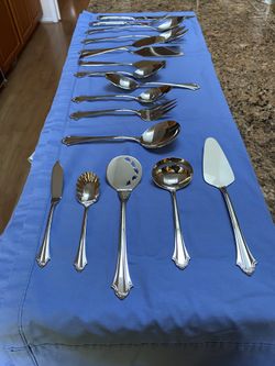 Beautiful Retired Reed and Barton Hostess Serving Set. Complete 16 Pieces. $130.00. Firm