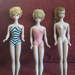 1962 Bubble cut Barbie and rare Side sweep Barbie