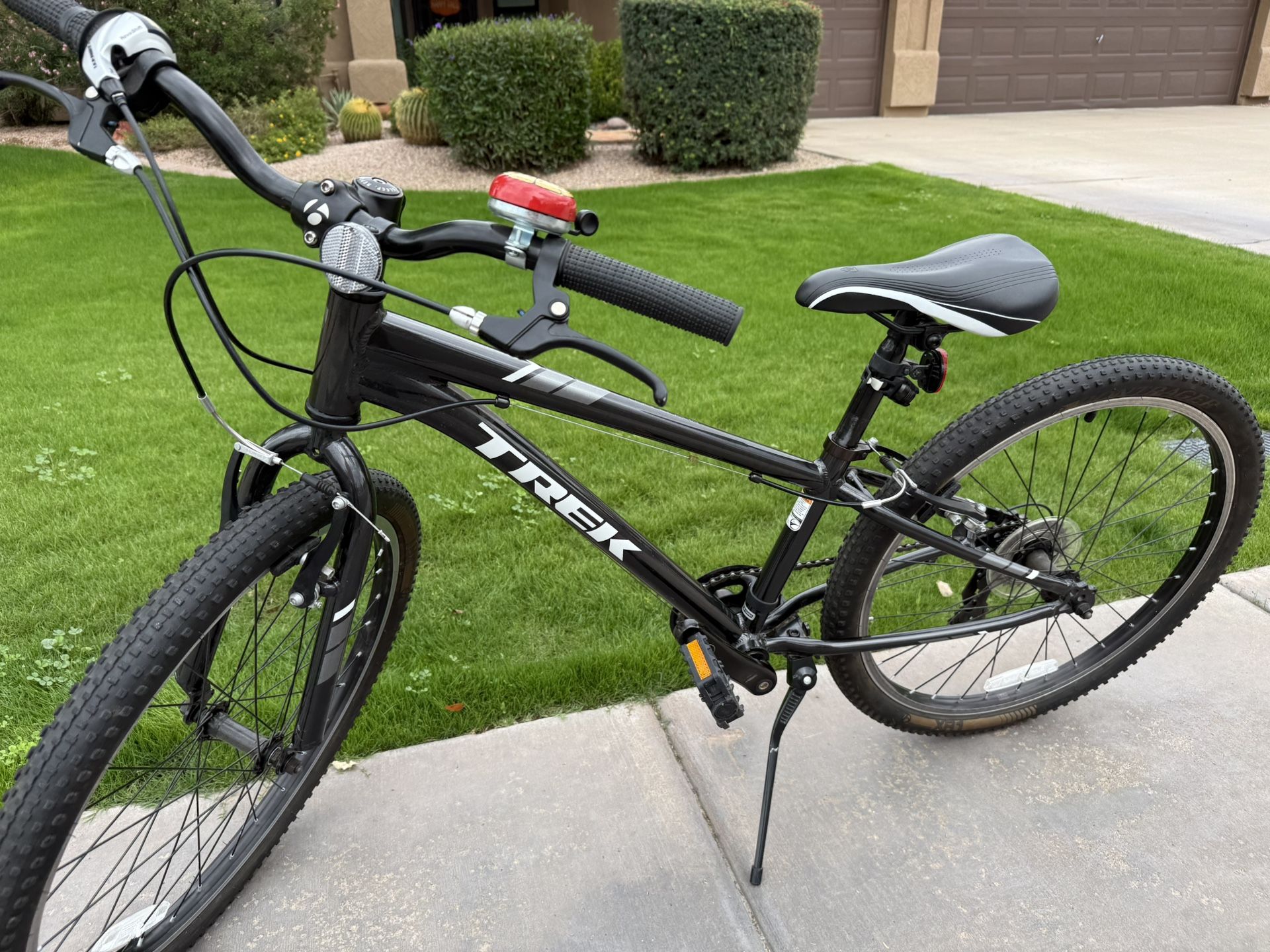 Trek Precaliber 24” Kids Bike