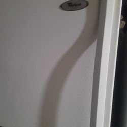Whirlpool Refrigerator Ice Maker 