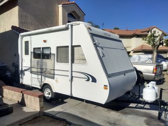 1999. Trail lite Bantam travel trailer 19-foot