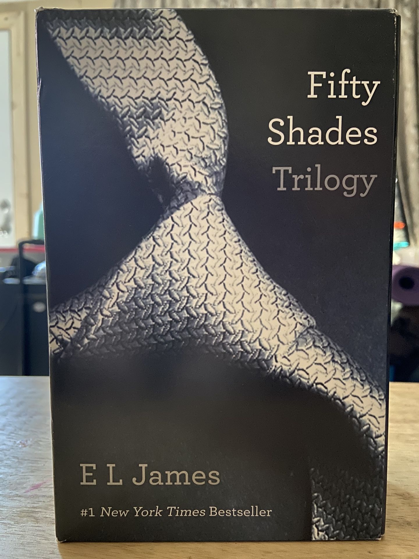 Fifty Shades Trilogy Paperback Box Set - E.L. James 