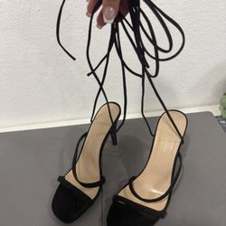 Wrap Around Heels Size 9 