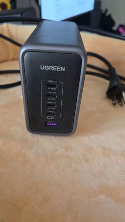 UGREEN 300w GAN Charger