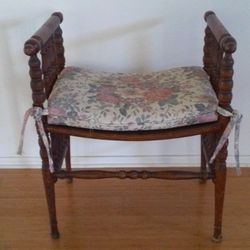 Victorian Bench Chair