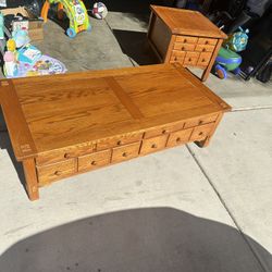 Coffee Table And Side Table  ‼️MAKE OFFER‼️🔥