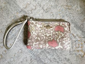 Coach Floral Print Wristlet Clutch