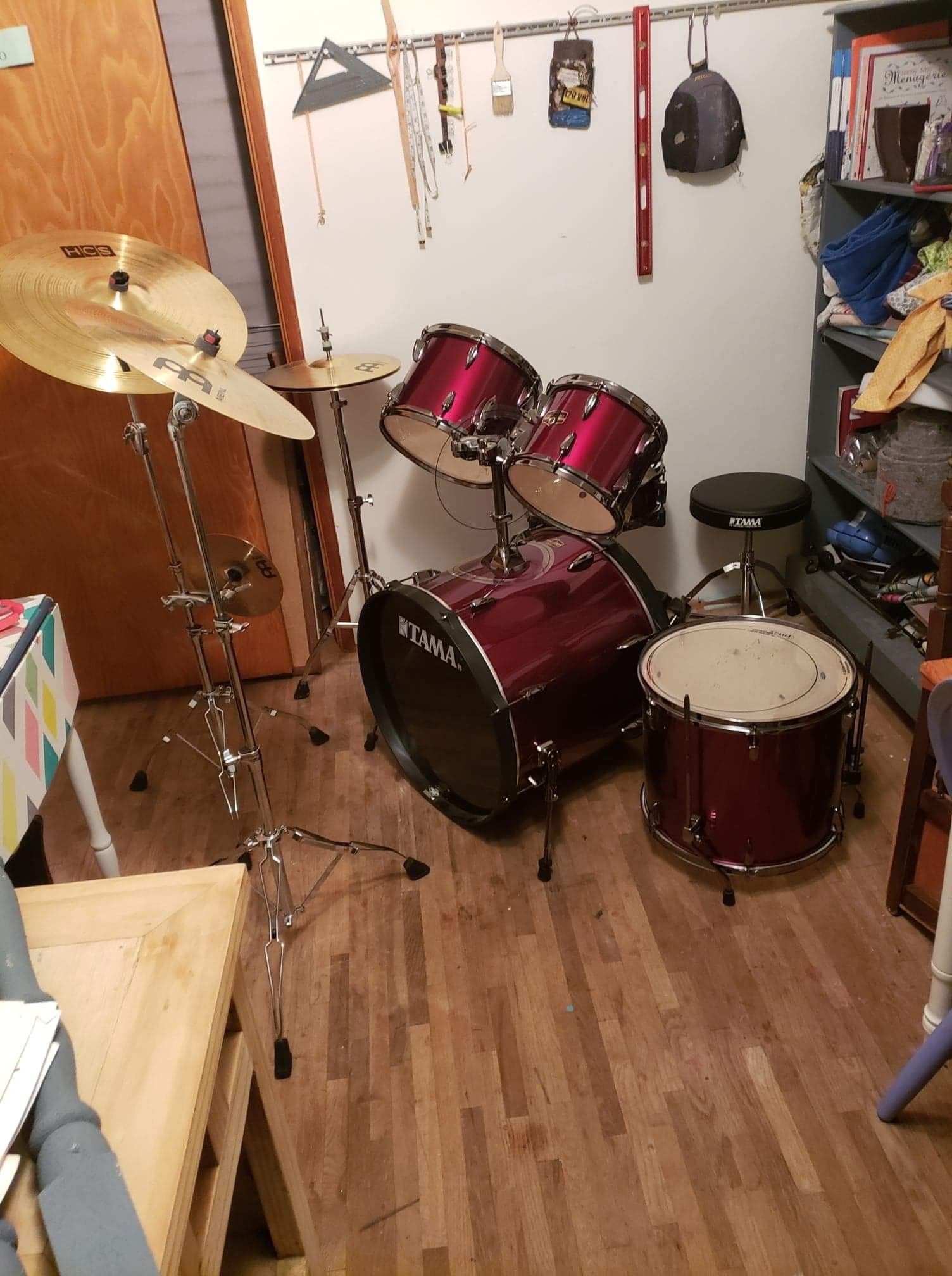 5 piece Tama drum set with cymbals and DW (PDP) Double kick pedal